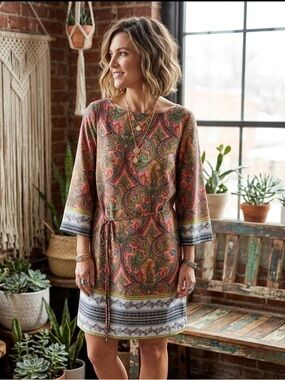 Dress LOFT boho chic style with vintage influences from 60s and 70s